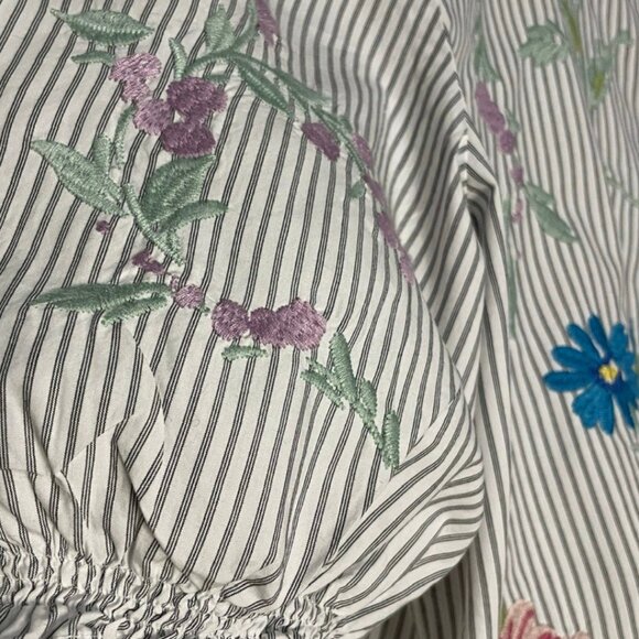 Johnny Was Evangeline Smocked Stripe Blouse M Lisbon Floral Embroidered W18524-3 - Picture 7 of 16